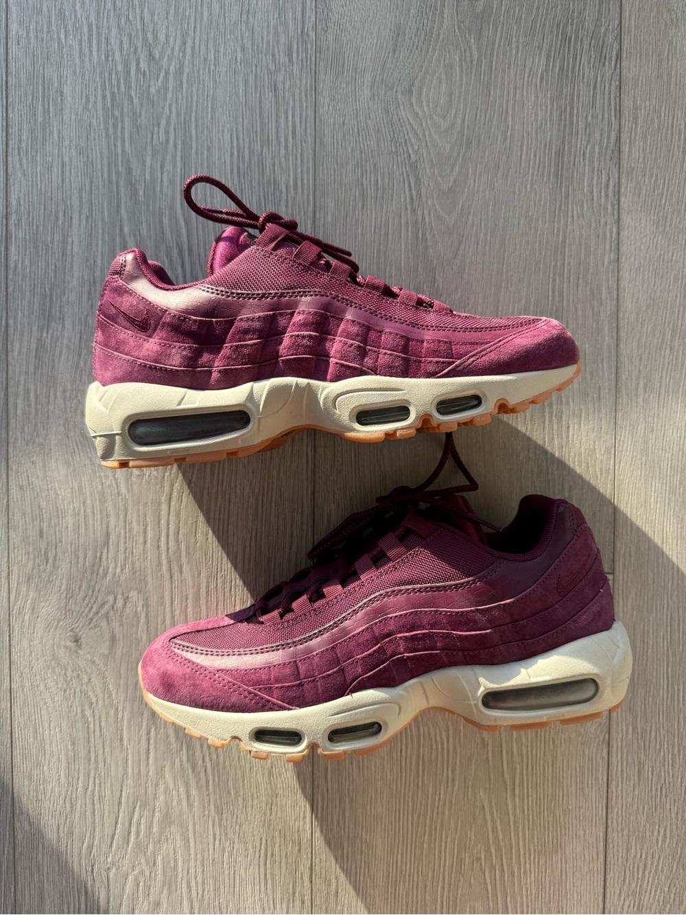 **Nike Air Max 95 SE Bordeaux Gum Men’s Size 9 NEW AJ2018-600**